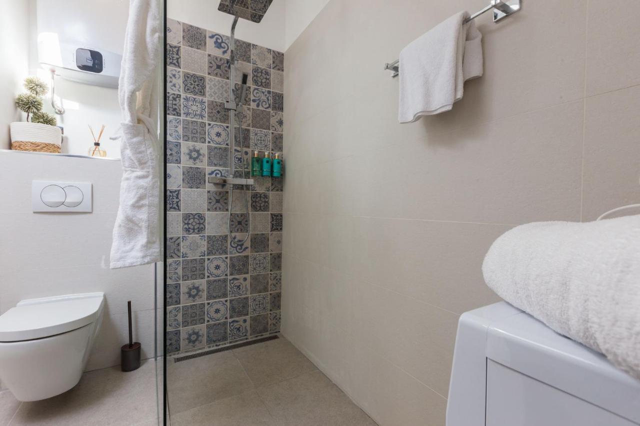 Kuki Apartment With Balcony Zadar Exterior photo